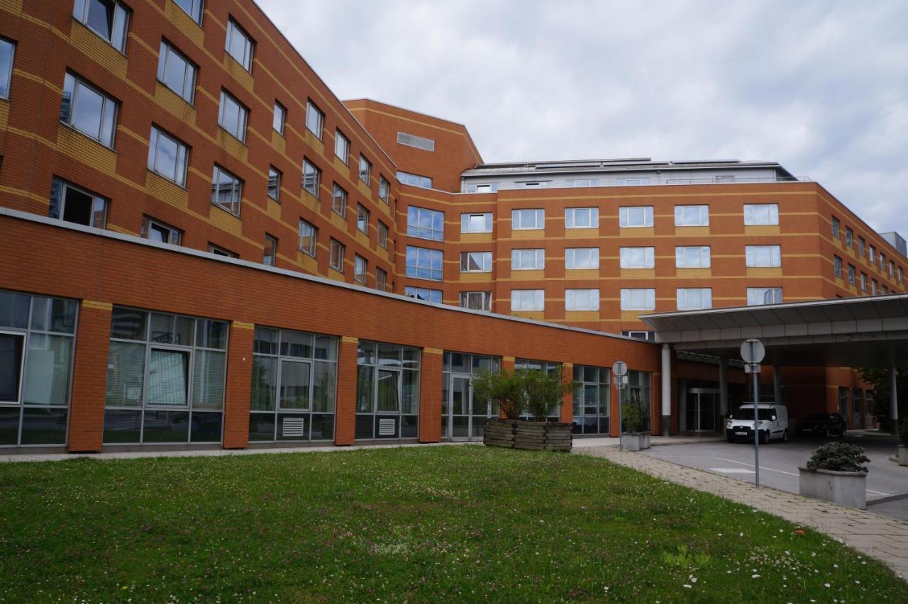 Carathotel Wien City Park Екстериор снимка